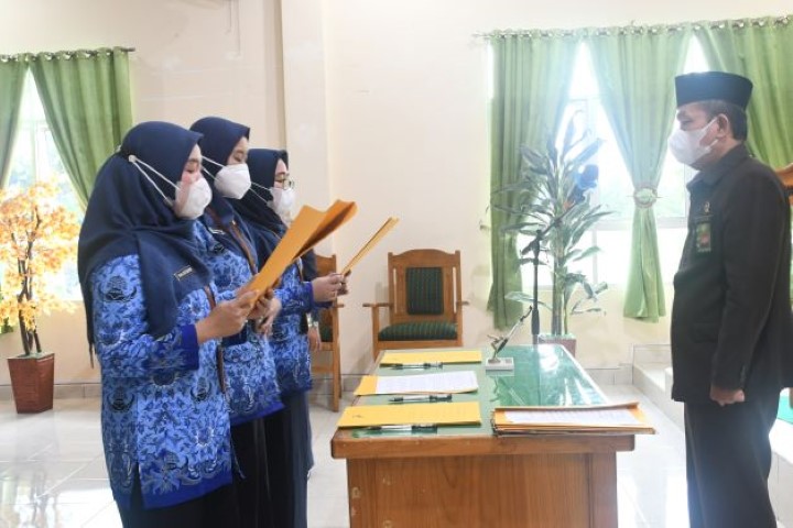PENGAMBILAN SUMPAH PNS 3