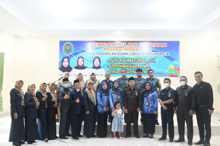 PENGAMBILAN SUMPAH PNS 6